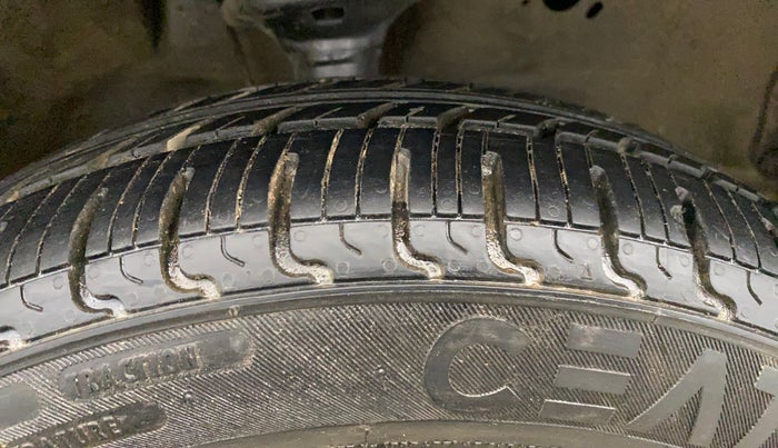 2014 Maruti Wagon R 1.0 VXI, Petrol, Manual, 35,804 km, Right Front Tyre Tread