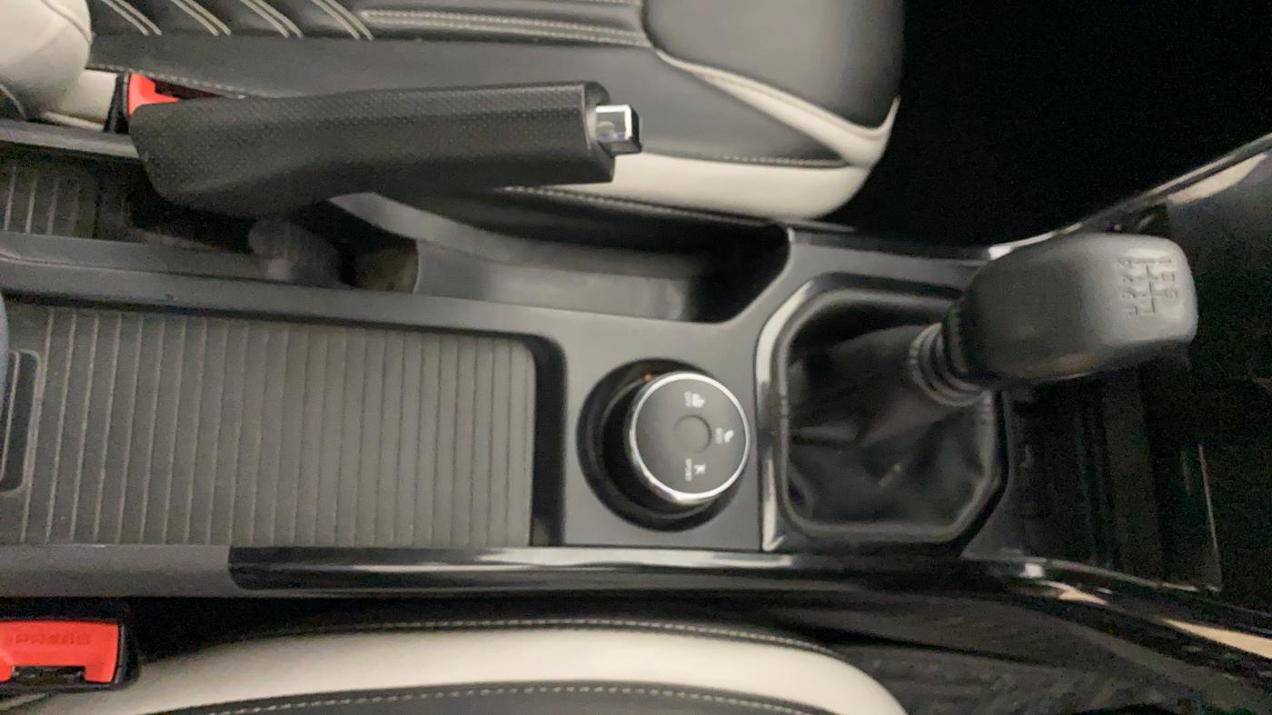 2024 Tata Curvv Creative Plus S 1.2 Petrol 6MT, Petrol, Manual, 38,214 km, Gear Lever