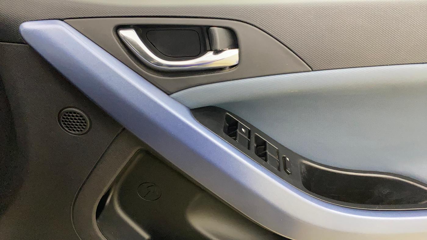 2024 Tata Curvv Creative Plus S 1.2 Petrol 6MT, Petrol, Manual, 38,214 km, Driver Side Door Panels Control