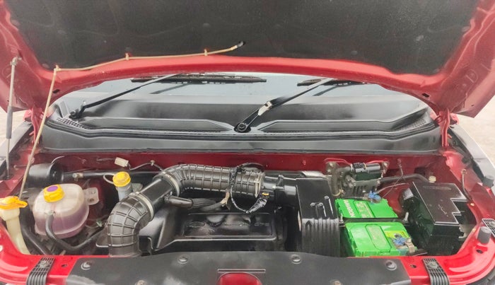 2016 Mahindra Kuv100 K8 D 6 STR, Diesel, Manual, 26,028 km, Engine View