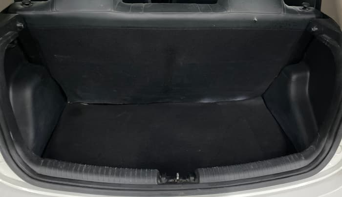 2017 Hyundai Grand i10 MAGNA U2 1.2 CRDI, Diesel, Manual, 58,619 km, Boot Inside