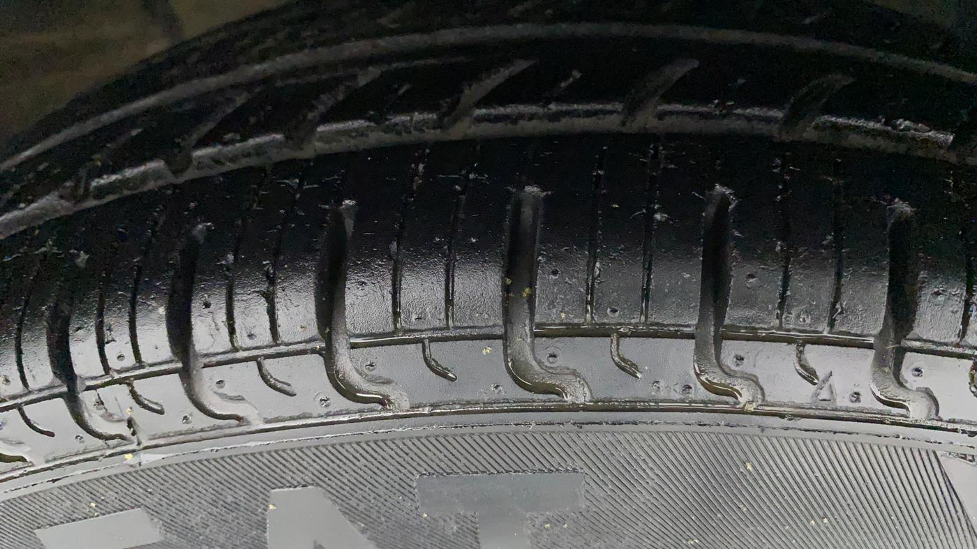 2018 Datsun Redi Go A, Petrol, Manual, 32,798 km, Right Front Tyre Tread