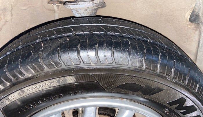 2016 Maruti Alto 800 LXI, Petrol, Manual, 79,668 km, Right Front Tyre Tread