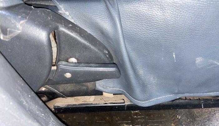 2016 Maruti Alto 800 LXI, Petrol, Manual, 79,668 km, Driver Side Adjustment Panel