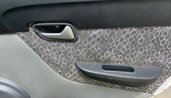 2016 Maruti Alto 800 LXI, Petrol, Manual, 79,668 km, Driver Side Door Panels Control