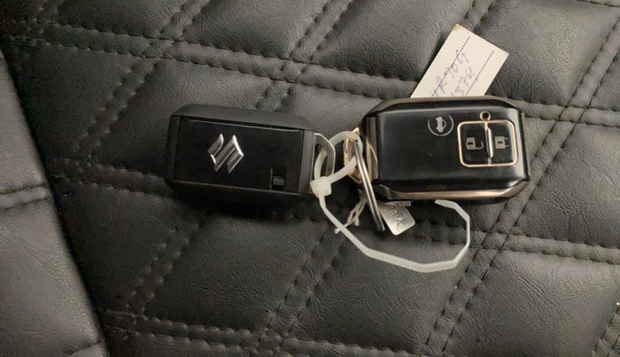 2021 Maruti Baleno ZETA PETROL 1.2, Petrol, Manual, 67,196 km, Key Close Up