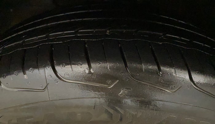 2021 Maruti Baleno ZETA PETROL 1.2, Petrol, Manual, 67,196 km, Left Front Tyre Tread