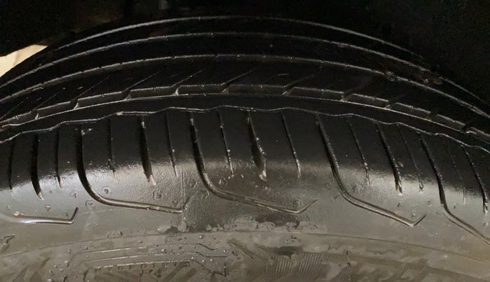 2021 Maruti Baleno ZETA PETROL 1.2, Petrol, Manual, 67,196 km, Right Rear Tyre Tread