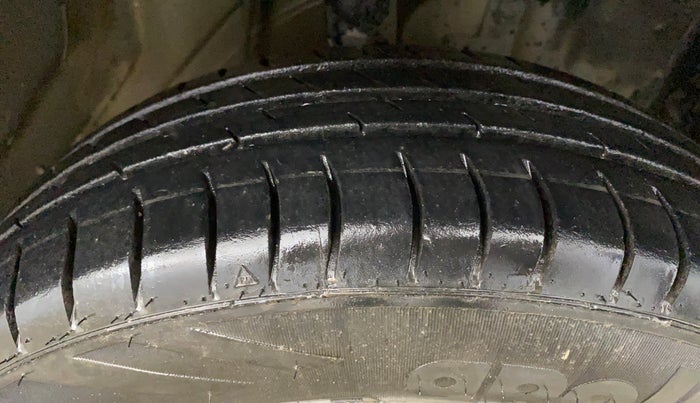 2015 Datsun Go Plus T, Petrol, Manual, 83,115 km, Right Front Tyre Tread