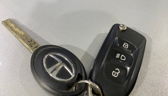 2021 Tata Tiago XZA PETROL, Petrol, Automatic, 13,081 km, Key Close Up