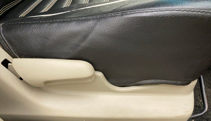 2018 Maruti Celerio VXI CNG, CNG, Manual, 55,329 km, Driver Side Adjustment Panel
