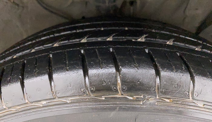 2016 Hyundai Creta SX PLUS AT 1.6 PETROL, Petrol, Automatic, 93,441 km, Right Front Tyre Tread