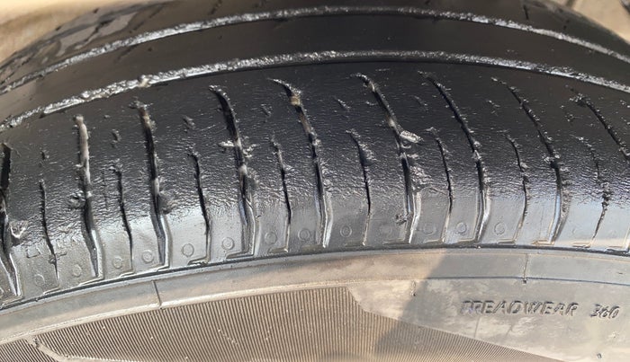 2014 Tata Zest XMA F-TRONIC DIESEL, Diesel, Automatic, 1,36,213 km, Left Rear Tyre Tread