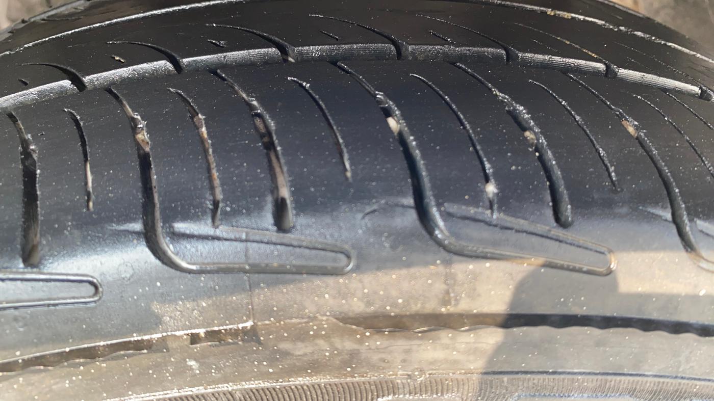 2014 Tata Zest XMA F-TRONIC DIESEL, Diesel, Automatic, 1,36,243 km, Left Front Tyre Tread