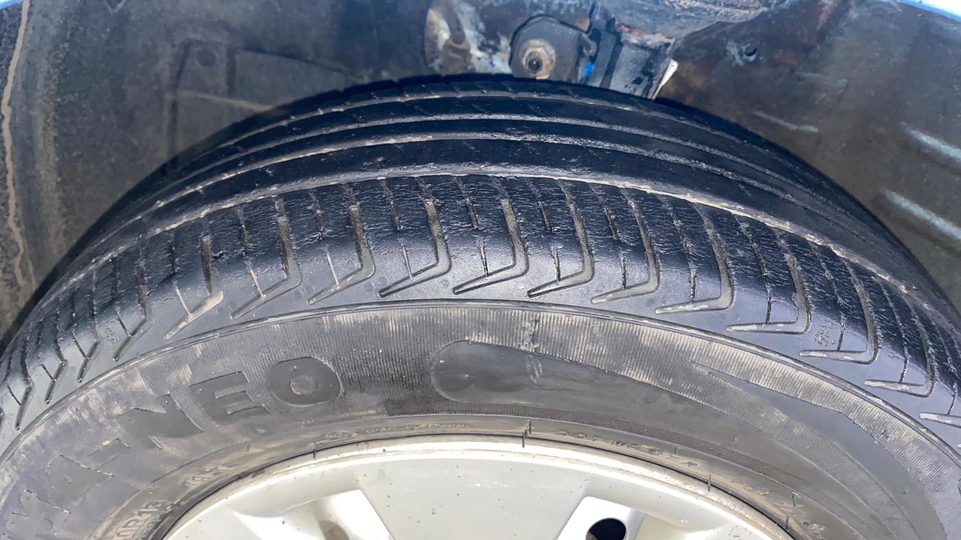 2022 Maruti New Wagon-R LXI CNG 1.0, CNG, Manual, 44,020 km, Left Front Tyre Tread