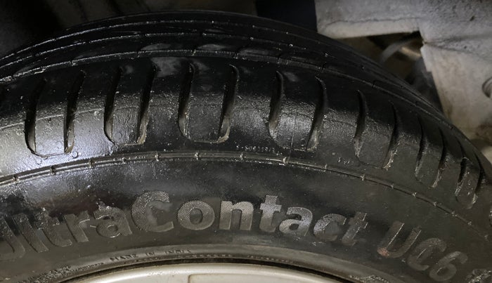 2016 Hyundai Elite i20 MAGNA 1.2, Petrol, Manual, 51,407 km, Right Rear Tyre Tread