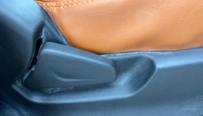 2019 Datsun Go A, Petrol, Manual, 26,461 km, Driver Side Adjustment Panel