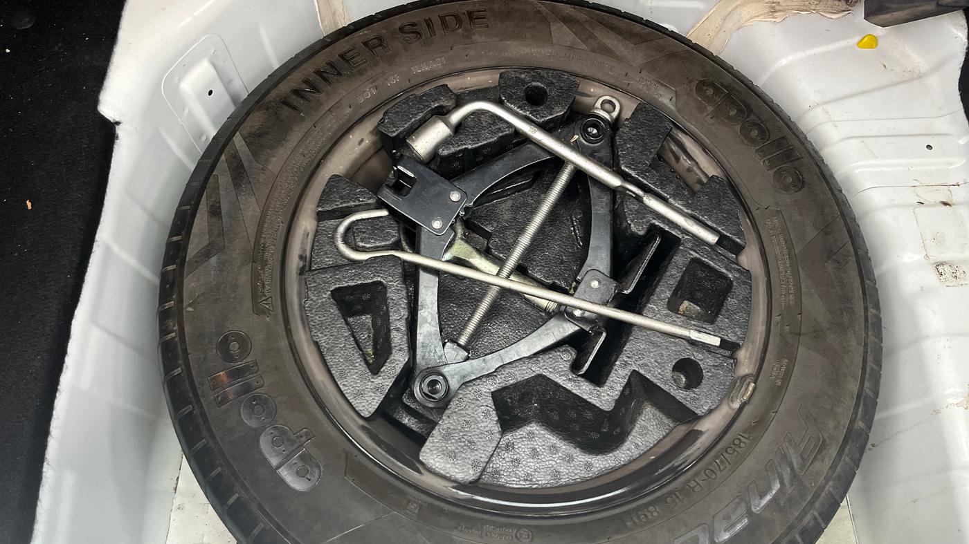 2021 Tata PUNCH ADVENTURE MT, Petrol, Manual, 65,667 km, Spare Tyre