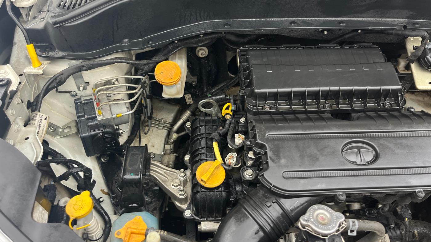 2021 Tata PUNCH ADVENTURE MT, Petrol, Manual, 65,667 km, Engine View - Right