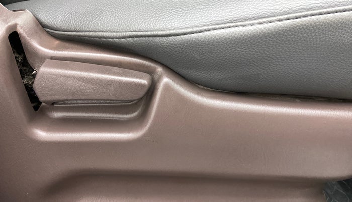 2012 Maruti Zen Estilo VXI, Petrol, Manual, 54,507 km, Driver Side Adjustment Panel