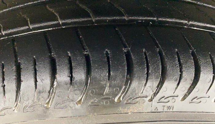 2016 Maruti Celerio ZXI AMT, Petrol, Automatic, 88,284 km, Left Front Tyre Tread
