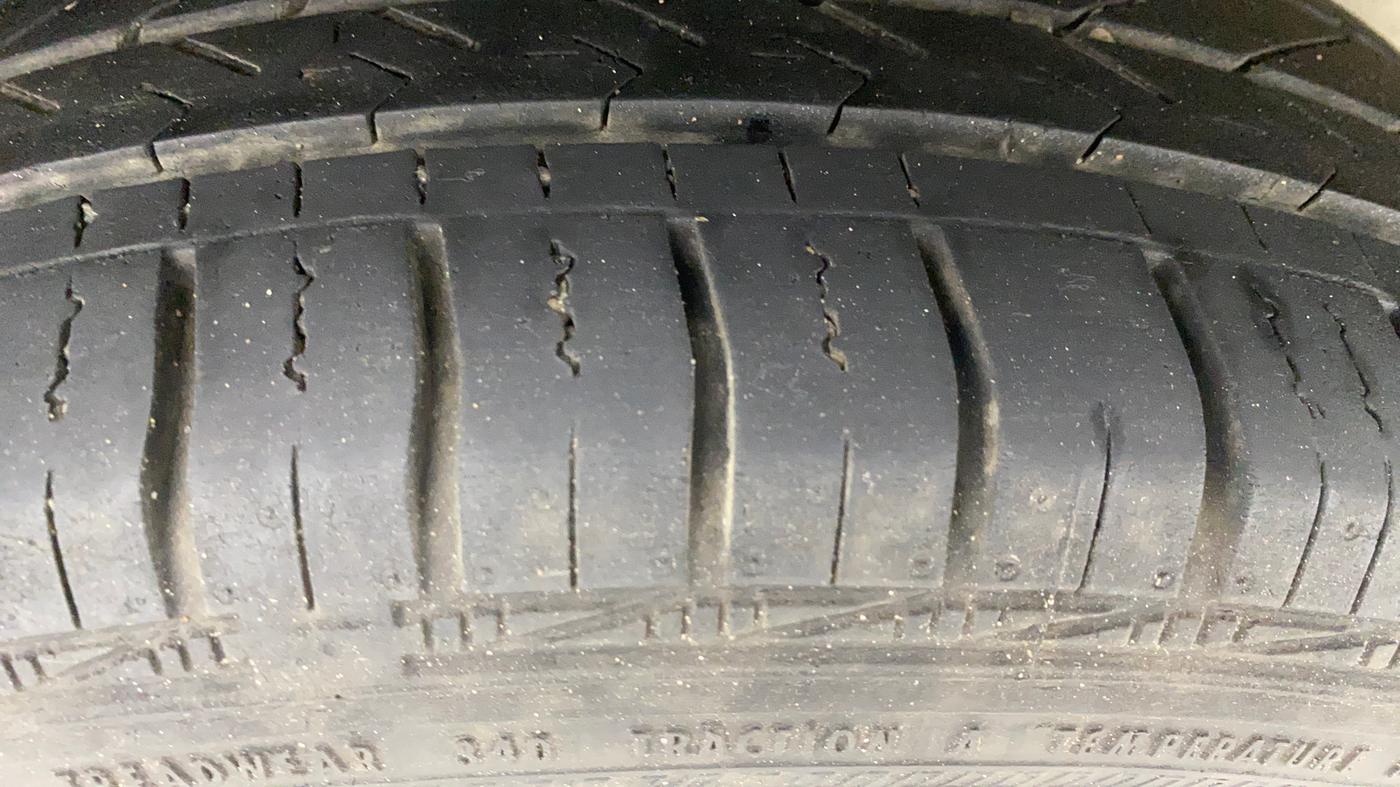 2016 Maruti Celerio ZXI AMT, Petrol, Automatic, 88,368 km, Right Rear Tyre Tread