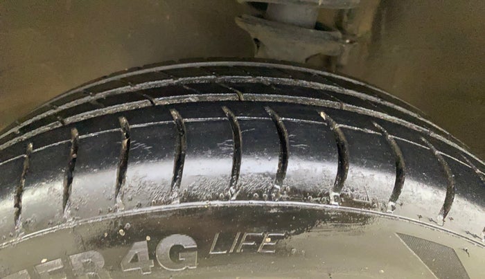 2015 Maruti Alto K10 VXI AMT, Petrol, Automatic, 30,130 km, Left Front Tyre Tread