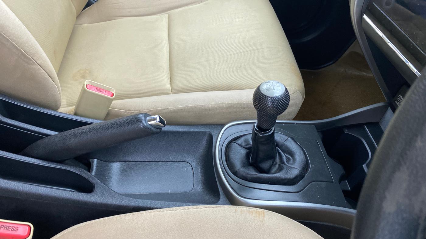 2015 Honda City 1.5L I-VTEC V MT, Petrol, Manual, 71,237 km, Gear Lever