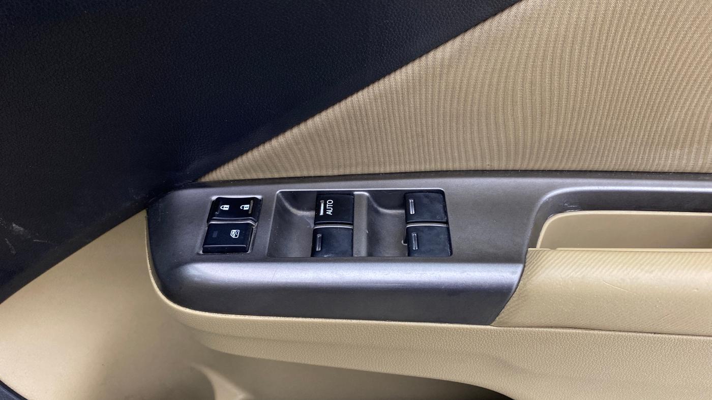 2015 Honda City 1.5L I-VTEC V MT, Petrol, Manual, 71,237 km, Driver Side Door Panels Control