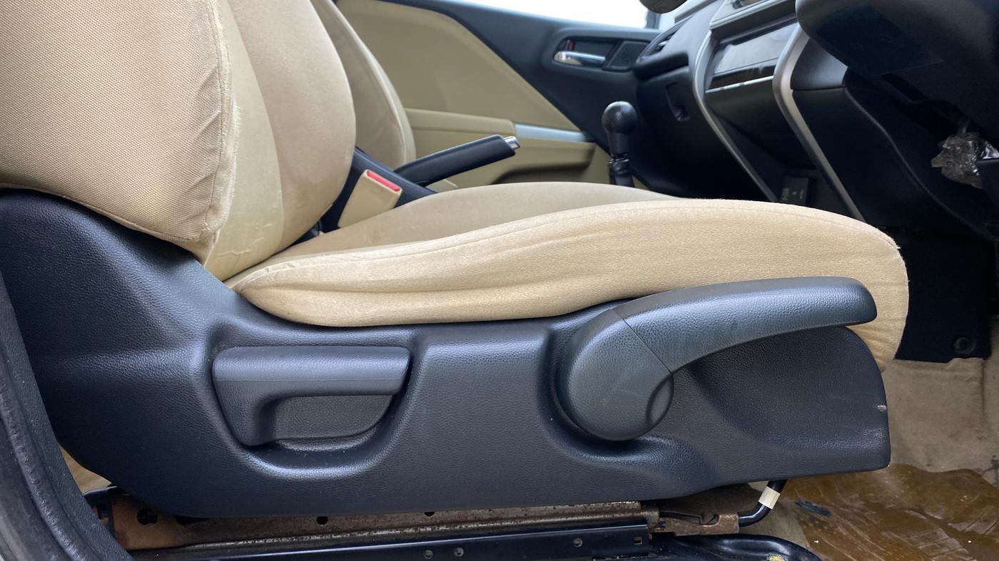 2015 Honda City 1.5L I-VTEC V MT, Petrol, Manual, 71,237 km, Driver Side Adjustment Panel