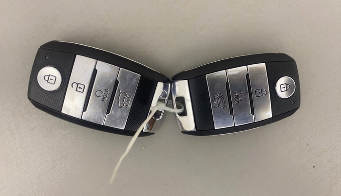 2022 KIA CARENS PRESTIGE PLUS 1.5 DIESEL 7 STR, Diesel, Manual, 38,893 km, Key Close Up