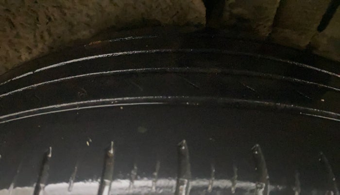 2022 KIA CARENS PRESTIGE PLUS 1.5 DIESEL 7 STR, Diesel, Manual, 38,893 km, Left Rear Tyre Tread