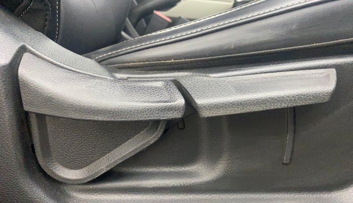 2022 KIA CARENS PRESTIGE PLUS 1.5 DIESEL 7 STR, Diesel, Manual, 38,893 km, Driver Side Adjustment Panel