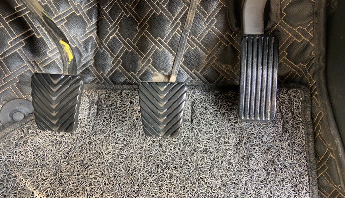 2022 KIA CARENS PREMIUM 1.4 PETROL 7 STR, Petrol, Manual, 67,834 km, Pedals