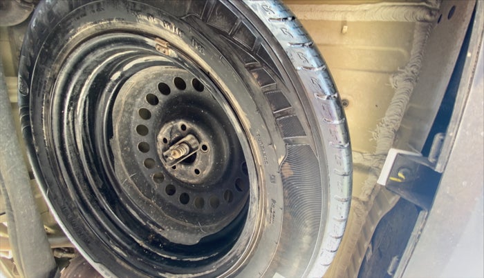 2022 KIA CARENS PREMIUM 1.4 PETROL 7 STR, Petrol, Manual, 67,834 km, Spare Tyre