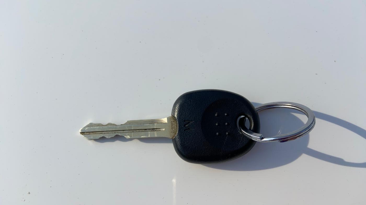 2022 KIA CARENS PREMIUM 1.4 PETROL 7 STR, Petrol, Manual, 67,834 km, Key Close Up