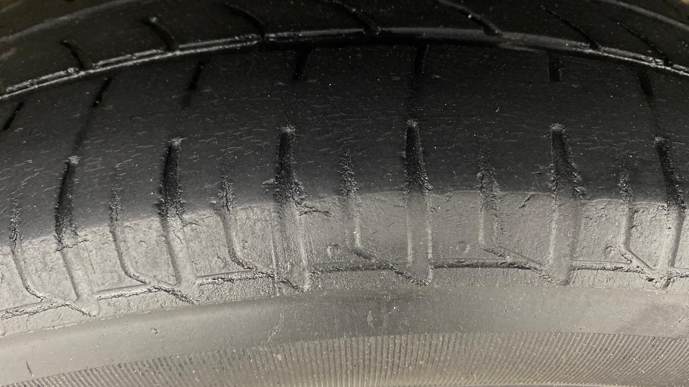 2015 Tata Zest XMS PETROL, Petrol, Manual, 71,120 km, Left Rear Tyre Tread
