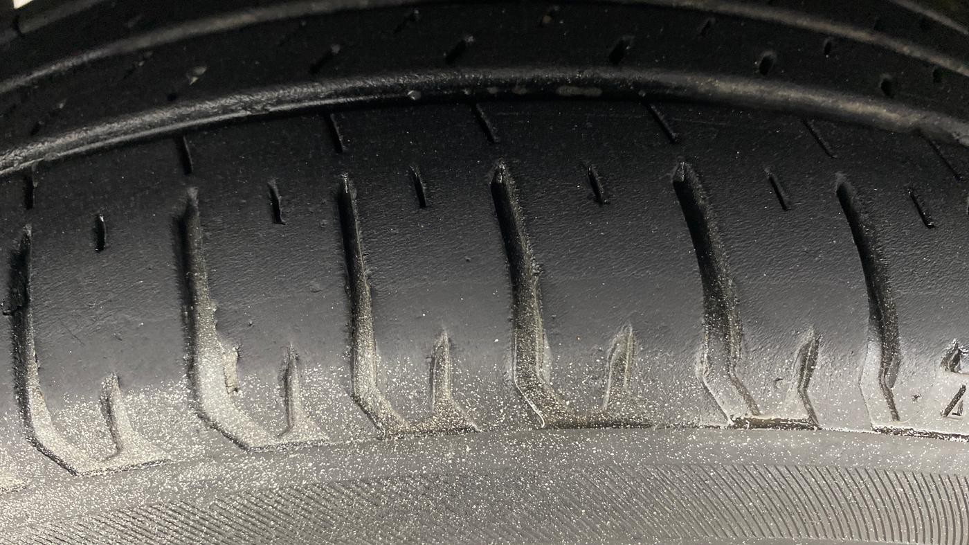 2015 Tata Zest XMS PETROL, Petrol, Manual, 71,120 km, Left Front Tyre Tread