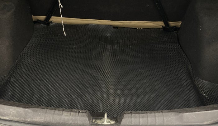 2015 Tata Zest XMS PETROL, Petrol, Manual, 70,846 km, Boot Inside