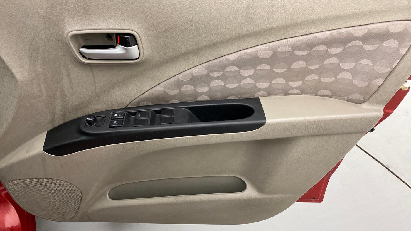 2017 Maruti Celerio ZXI AMT, CNG, Automatic, 72,308 km, Driver Side Door Panels Control