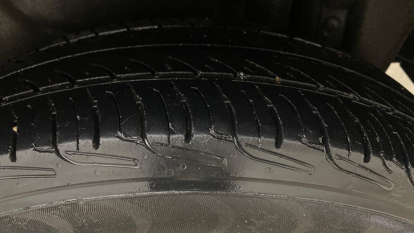 2014 Maruti Swift Dzire VXI, Petrol, Manual, 69,561 km, Left Rear Tyre Tread