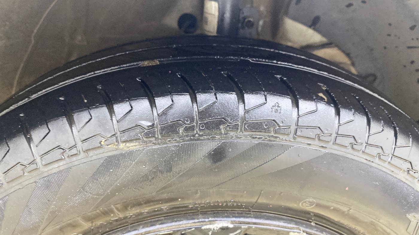 2020 Maruti Swift VXI, Petrol, Manual, 58,254 km, Right Front Tyre Tread