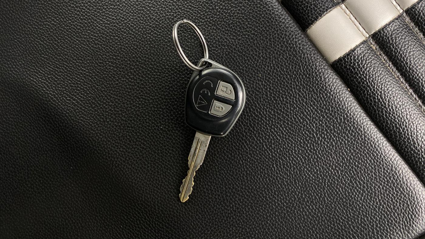2020 Maruti Swift VXI, Petrol, Manual, 58,254 km, Key Close Up