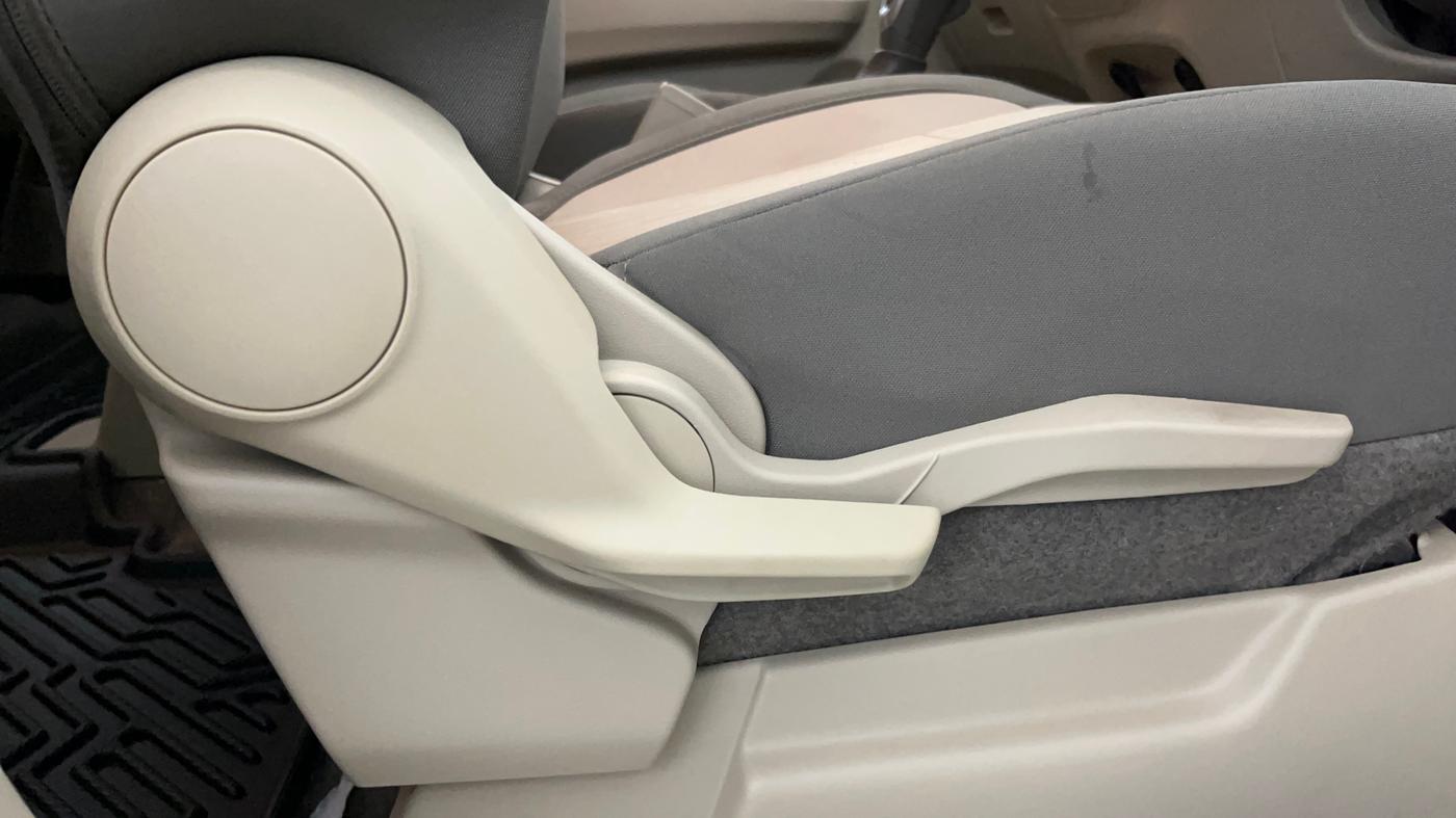 2023 Toyota RUMION V AT , Petrol, Automatic, 7,123 km, Driver Side Adjustment Panel