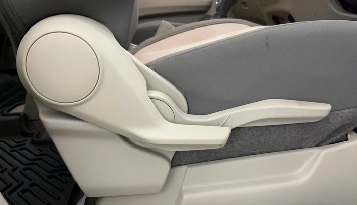 2023 Toyota RUMION V AT , Petrol, Automatic, 7,062 km, Driver Side Adjustment Panel