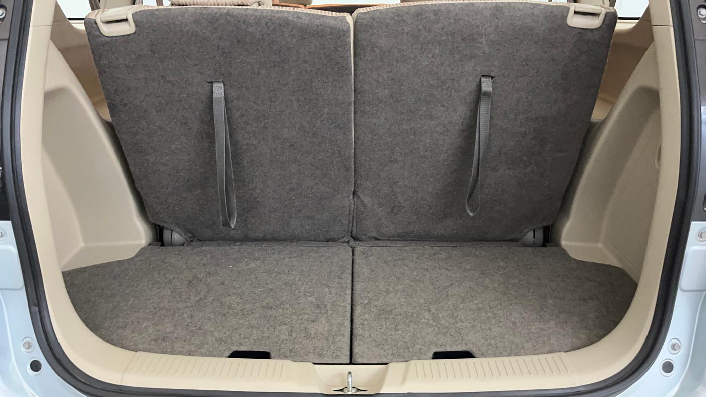 2023 Toyota RUMION V AT , Petrol, Automatic, 7,123 km, Boot Inside