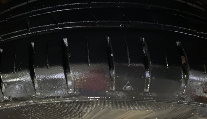 2016 Hyundai Elite i20 SPORTZ 1.2, Petrol, Manual, 76,874 km, Left Front Tyre Tread