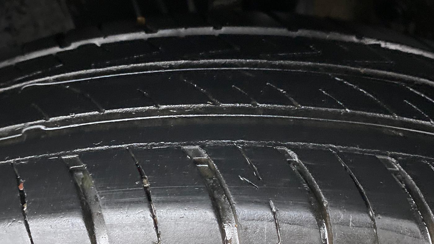 2020 Maruti Swift VXI, Petrol, Manual, 26,353 km, Left Rear Tyre Tread