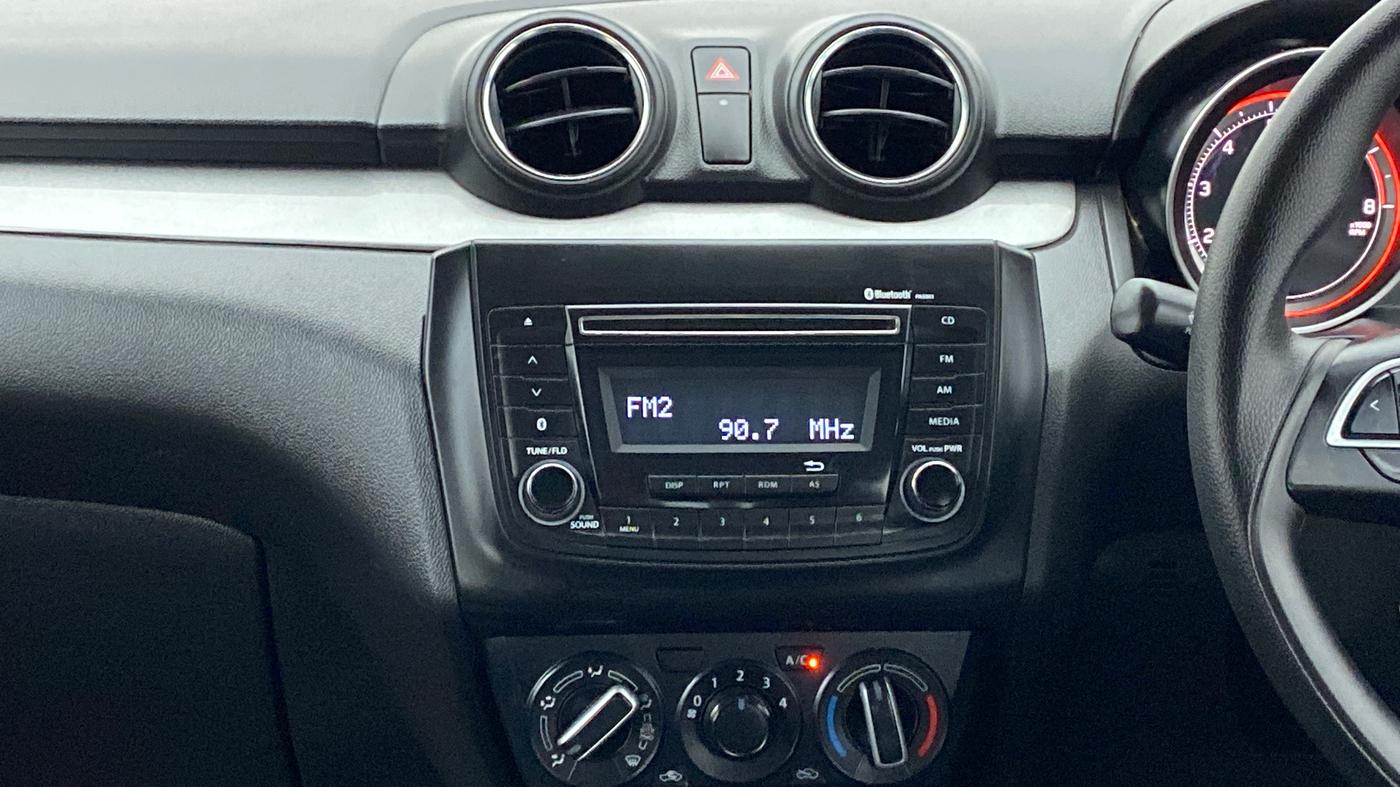 2020 Maruti Swift VXI, Petrol, Manual, 26,353 km, Air Conditioner