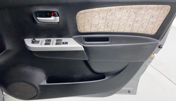 2016 Maruti Wagon R 1.0 VXI OPT, Petrol, Manual, 41,411 km, Driver Side Door Panels Control